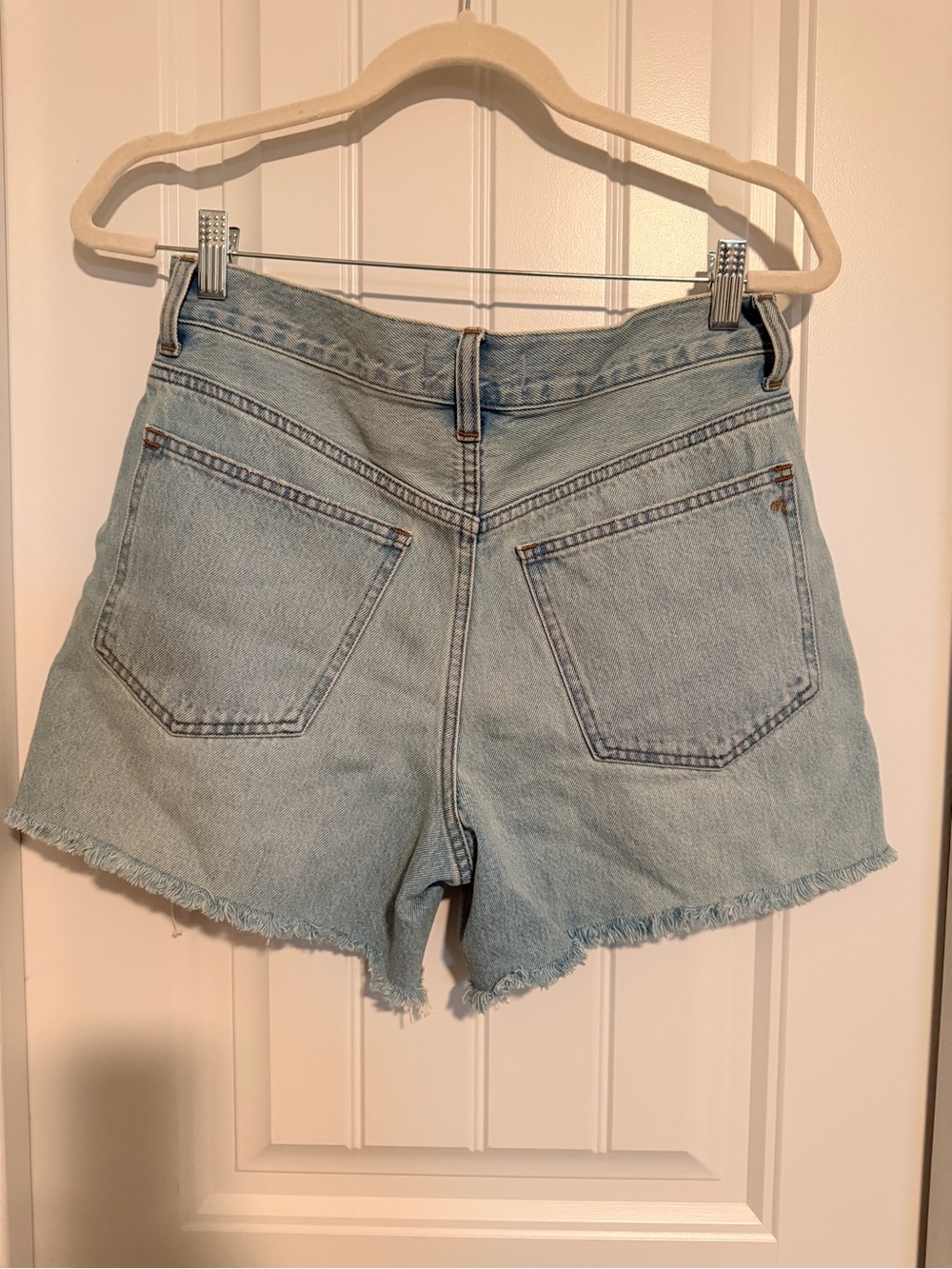 Madewell Relaxed Mid-Length Denim Shorts in Wengler Wash:
Step-Hem Edition 27 - Picture 7 of 12